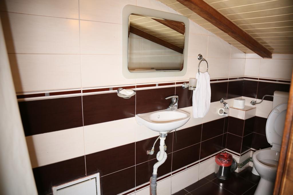 Hotel Zara Роман Экстерьер фото